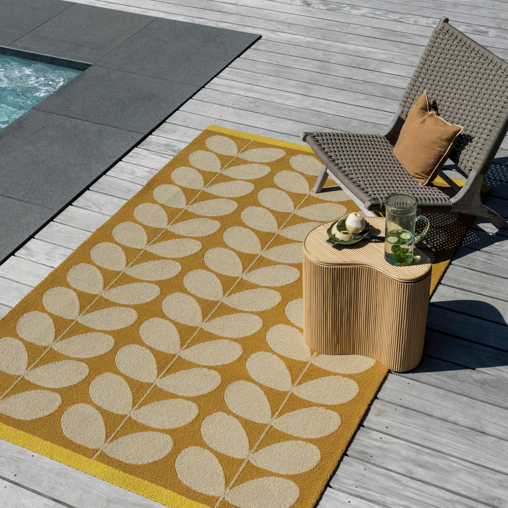 Solid Stem Indoor Outdoor Rug 463606 By Orla Kiely In Sunflower Yellow